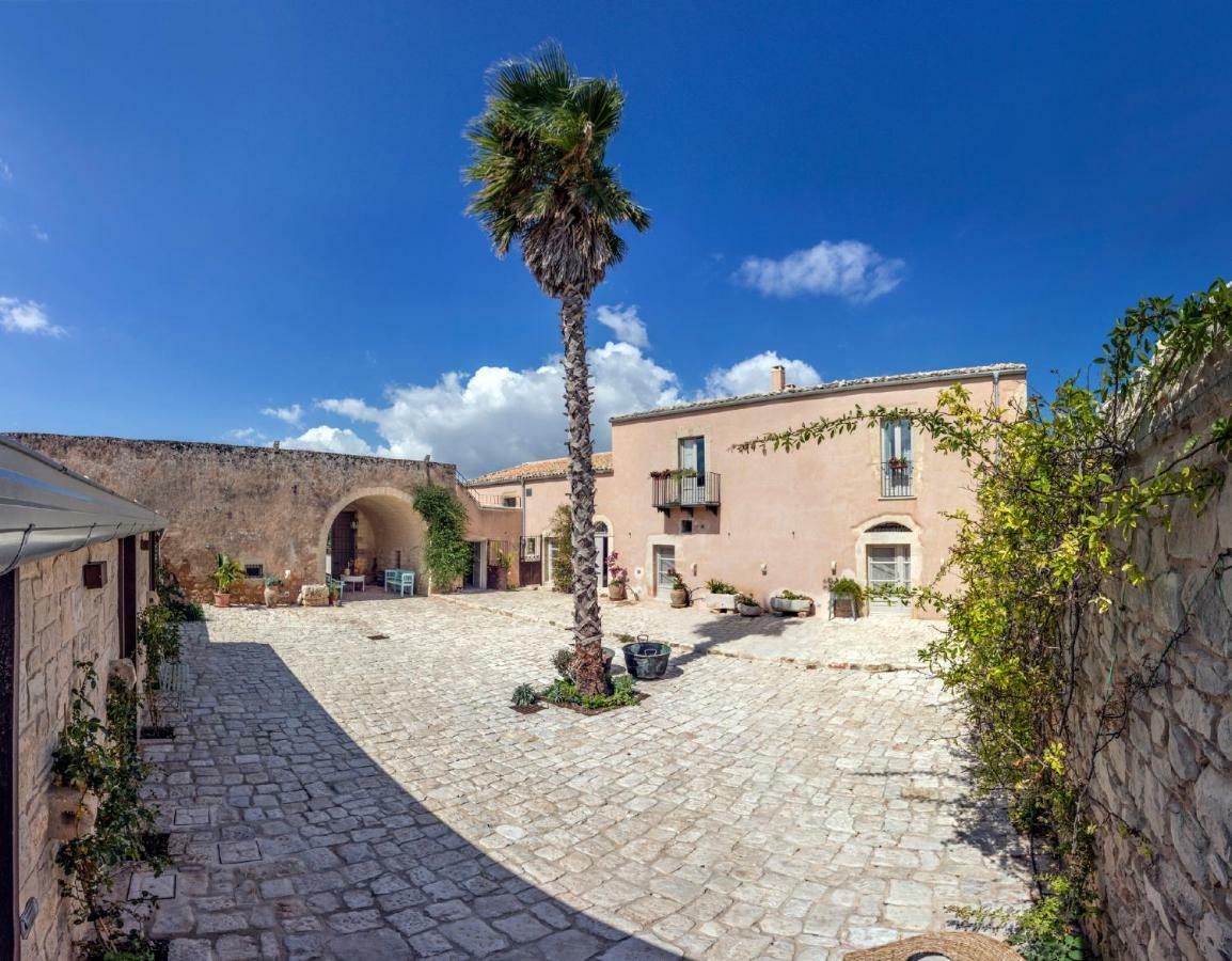בית הארחה דונאפוגאטה 	Terre Di Cavalusi Relais מראה חיצוני תמונה