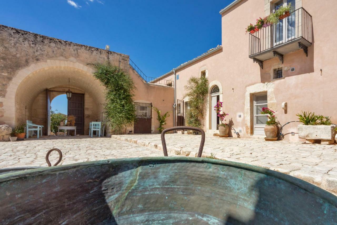 בית הארחה דונאפוגאטה 	Terre Di Cavalusi Relais מראה חיצוני תמונה