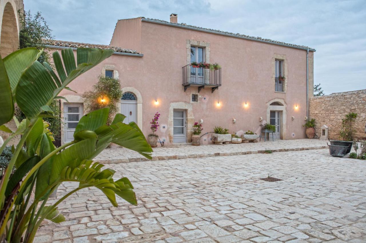 בית הארחה דונאפוגאטה 	Terre Di Cavalusi Relais מראה חיצוני תמונה